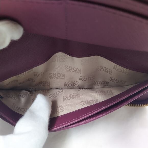 Michael Kors Purple Leather Zip Around Credit Card Wallet - Picture 16 of 16